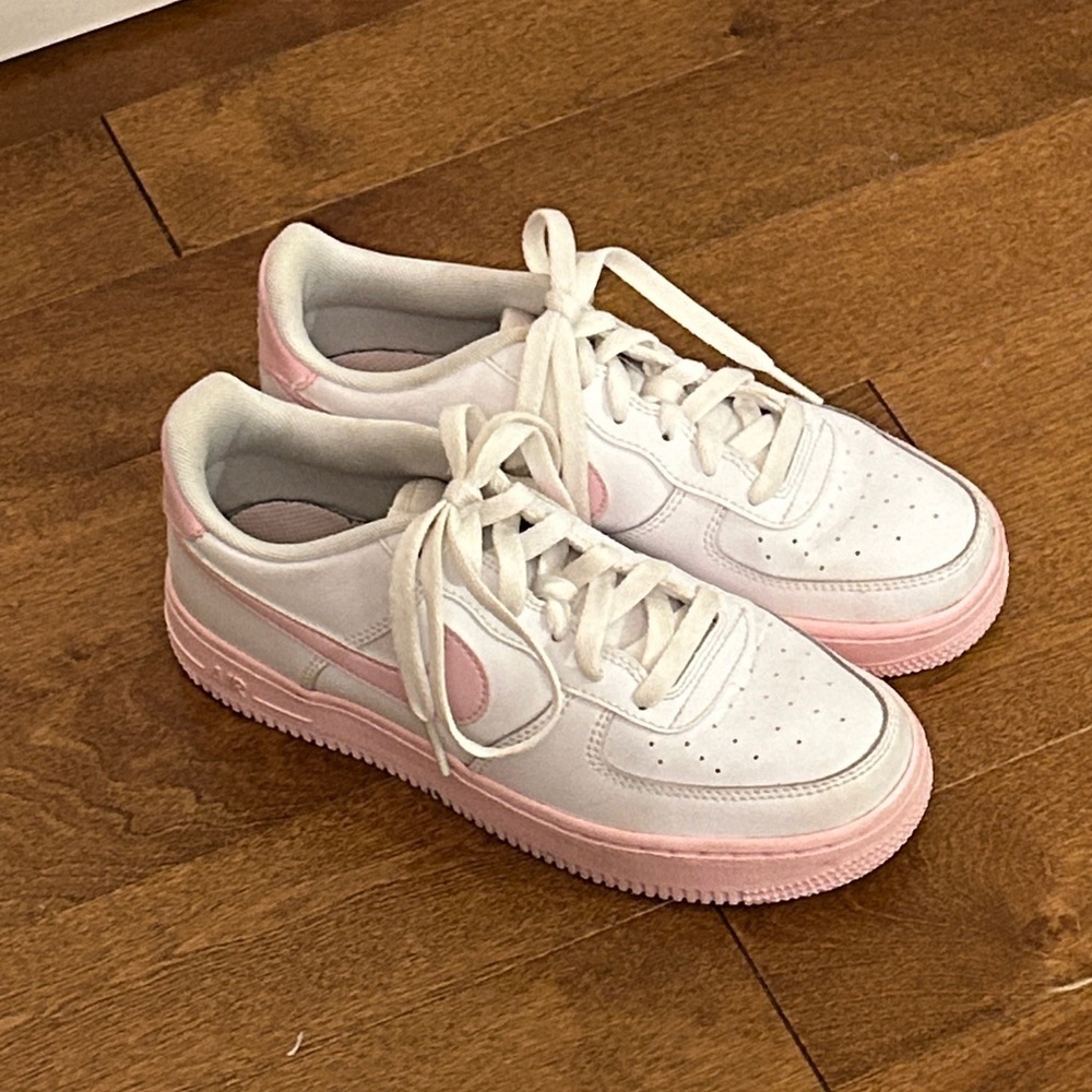 Nike Air Force 1 Low White Pink Foam Sneakers, US 5 Youth / EUR 37.5